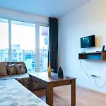 Admiral Plaza شقة فندقية