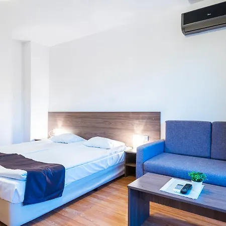 Admiral Plaza Aparthotel Sluneční pobřeží