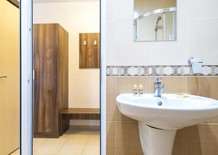 Admiral Plaza Aparthotel