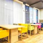 Admiral Plaza Aparthotel