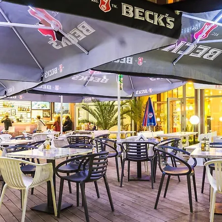 Apart-hotel Admiral Plaza 4*